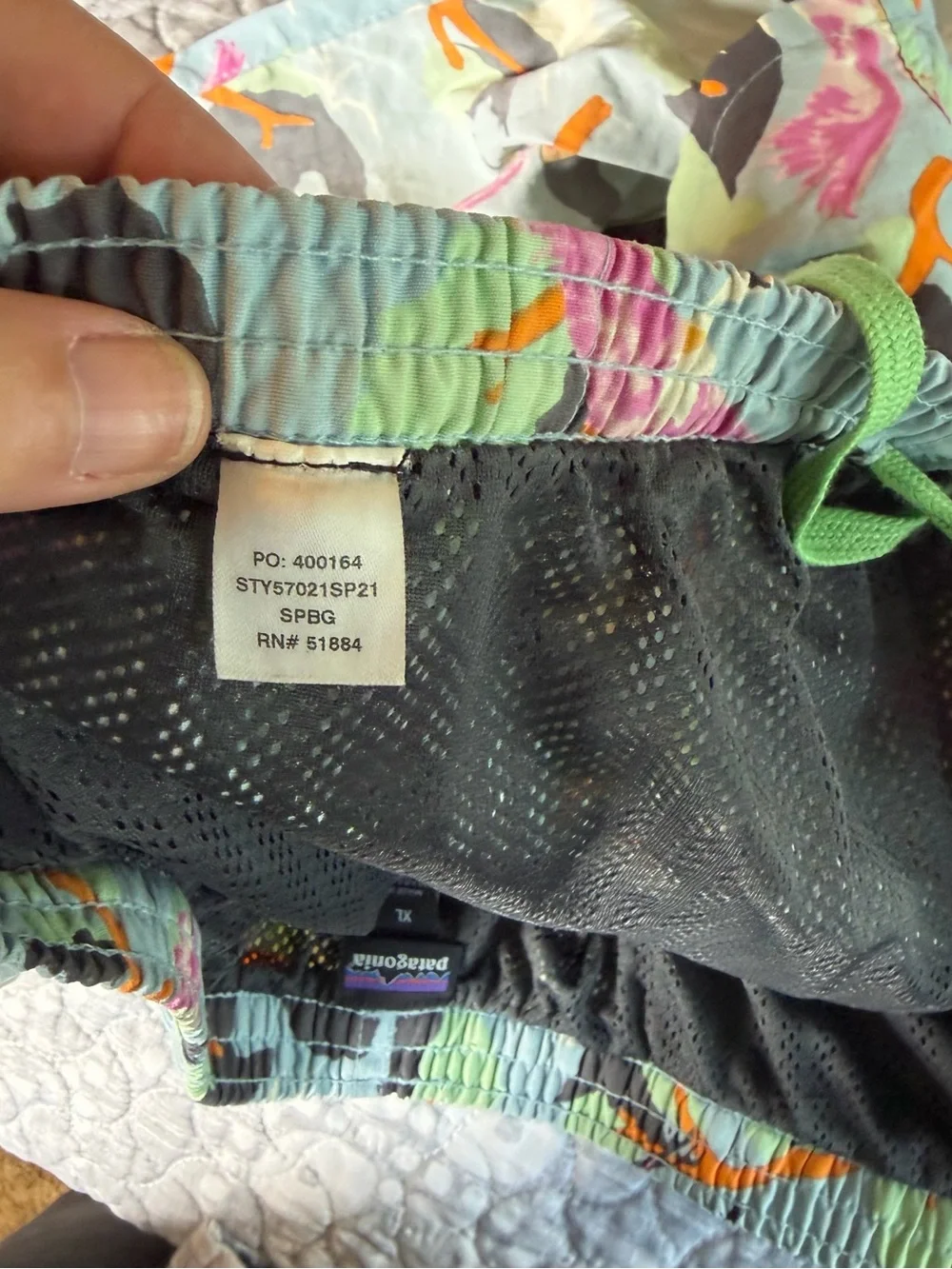 Patagonia Mint Green Tropical Bird Print Men’s Swim Trunks. Size XL.